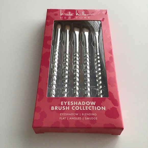 LAST 1! NEW Nicole Miller NY Eyeshadow 5-Brush SET Blend Glam Silver Tone Travel - Picture 8 of 10